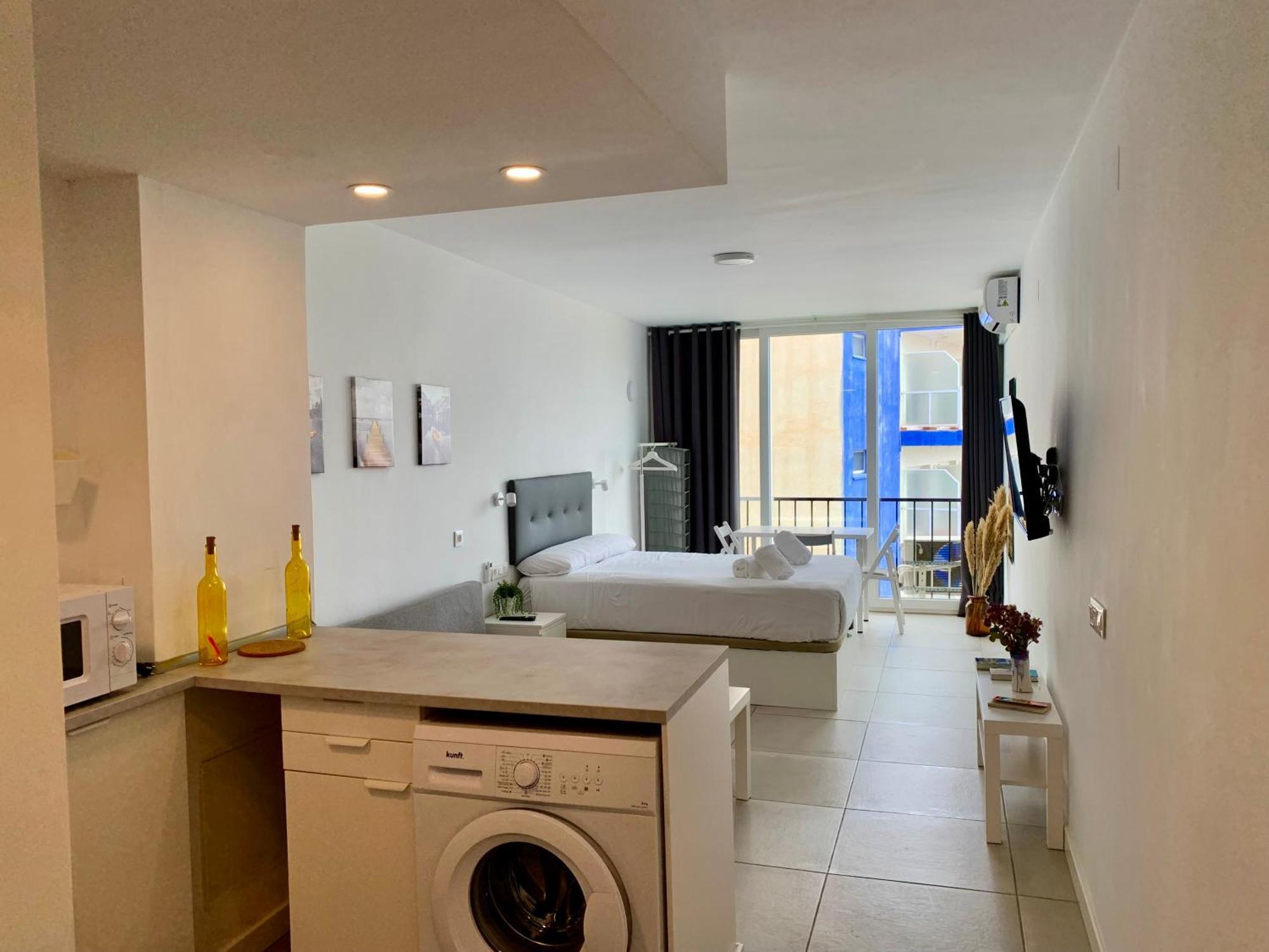 Inviting Studio With Sea View Torremolinos Exteriör bild