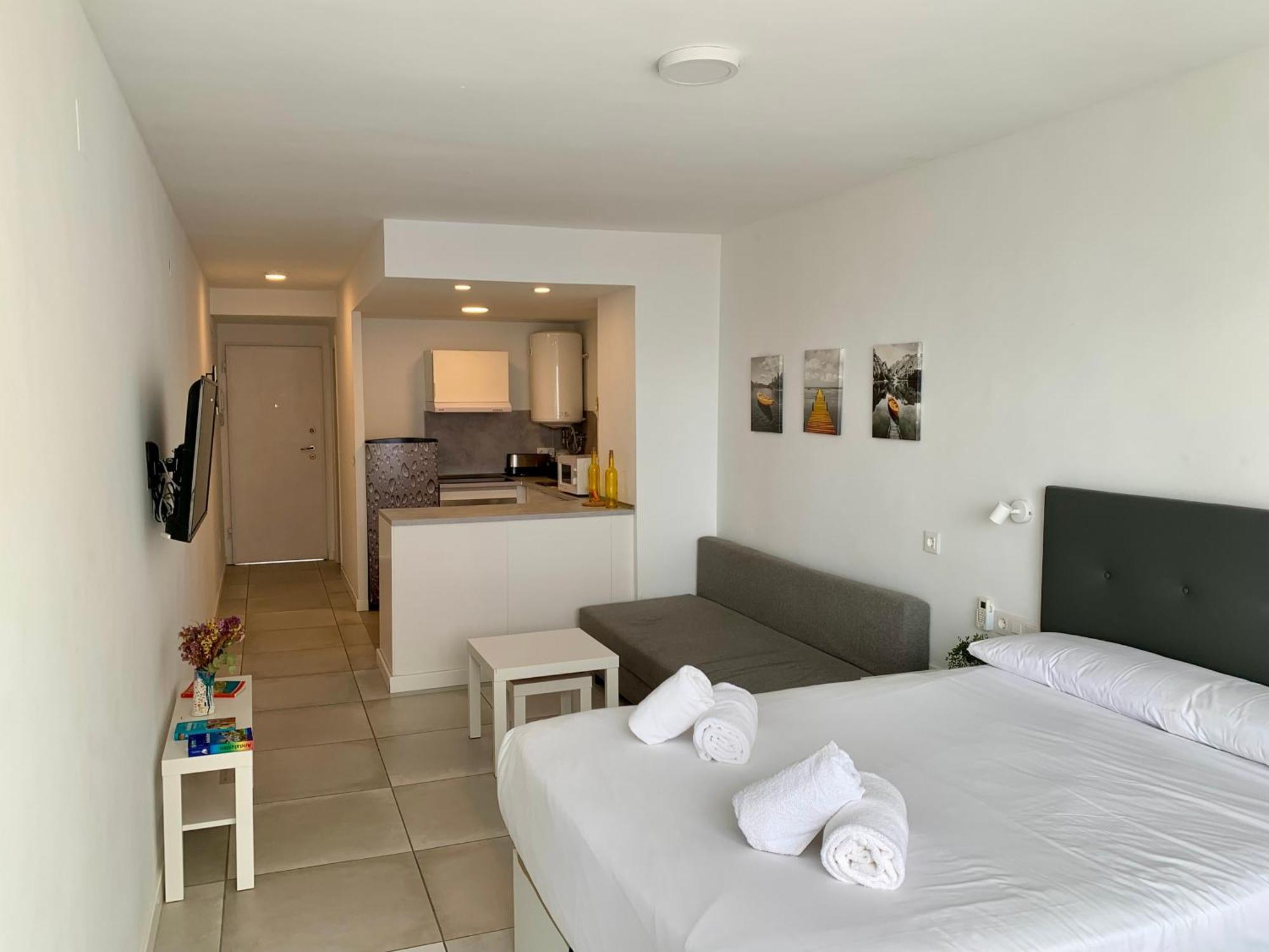 Inviting Studio With Sea View Torremolinos Exteriör bild